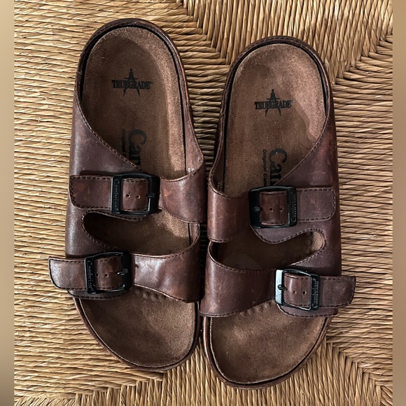 Cambrian Shoes - Cambrian Summit Brown Leather Orthopedic Slide Sandals – Size 7.5 Ladies